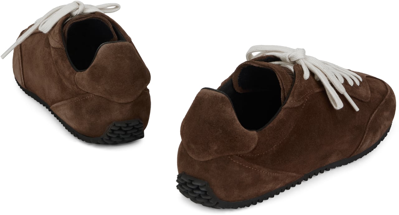 Axel Arigato Sneakers in Suede Bruin