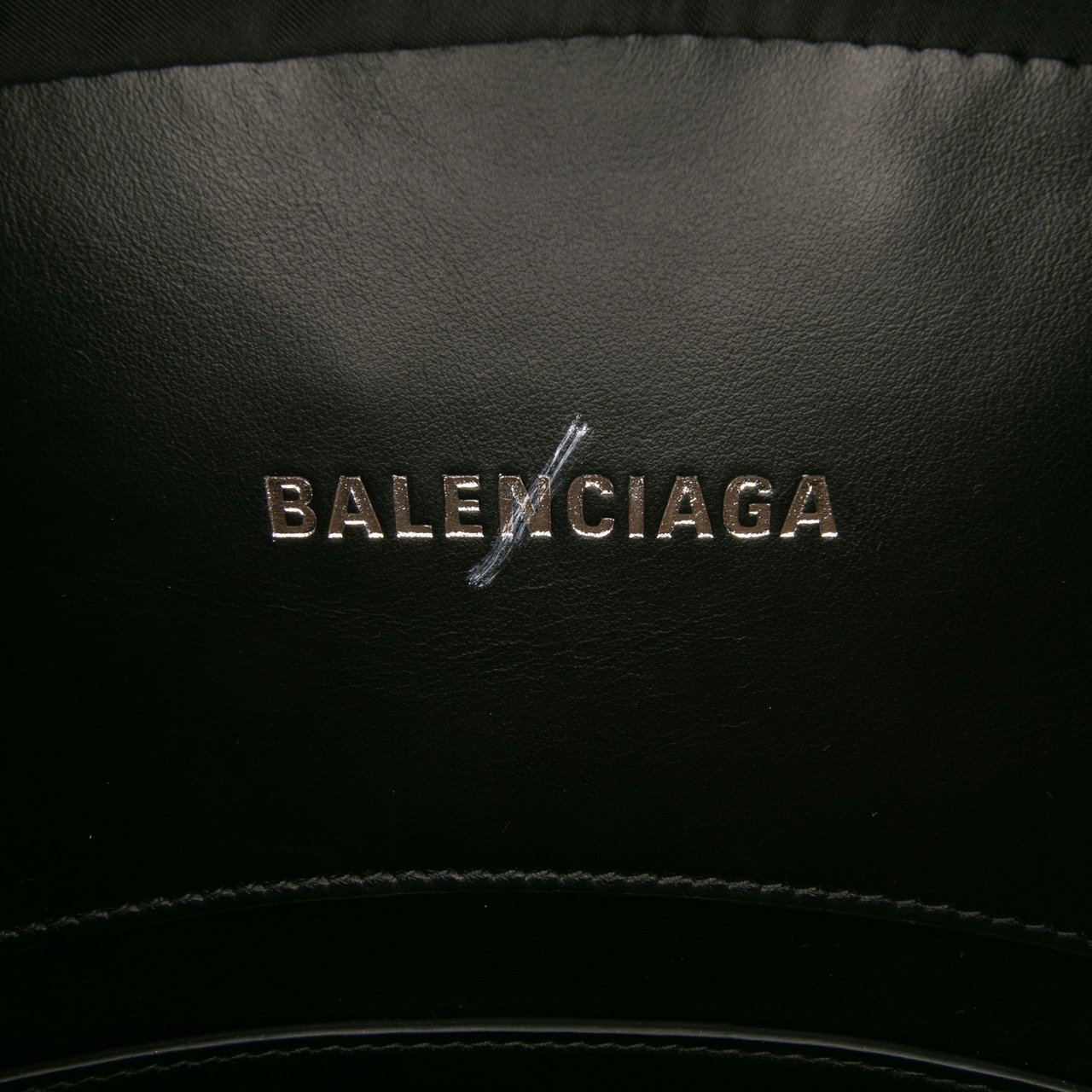 Balenciaga Medium Raffia Beach Basket Tote Bruin