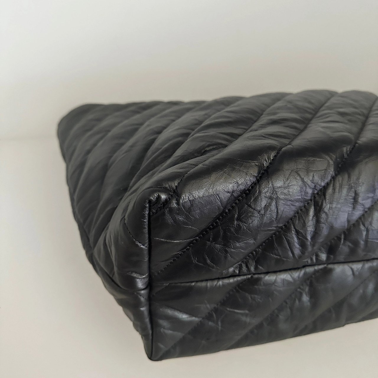 Balenciaga Balenciaga Shopper Crush East-West Large Kalbsleder / neuwertig Divers