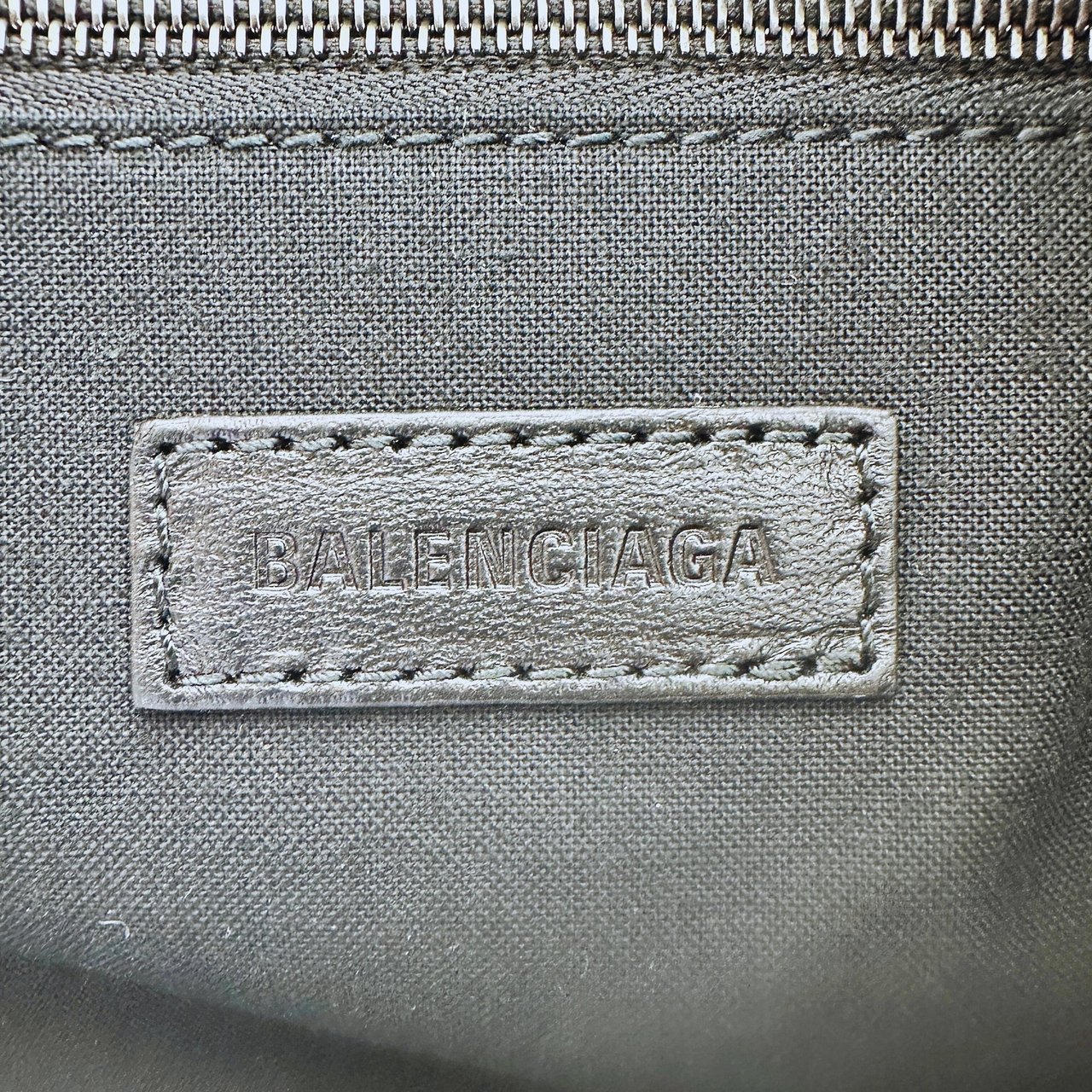Balenciaga Balenciaga Shopper Crush East-West Large Kalbsleder / neuwertig Divers