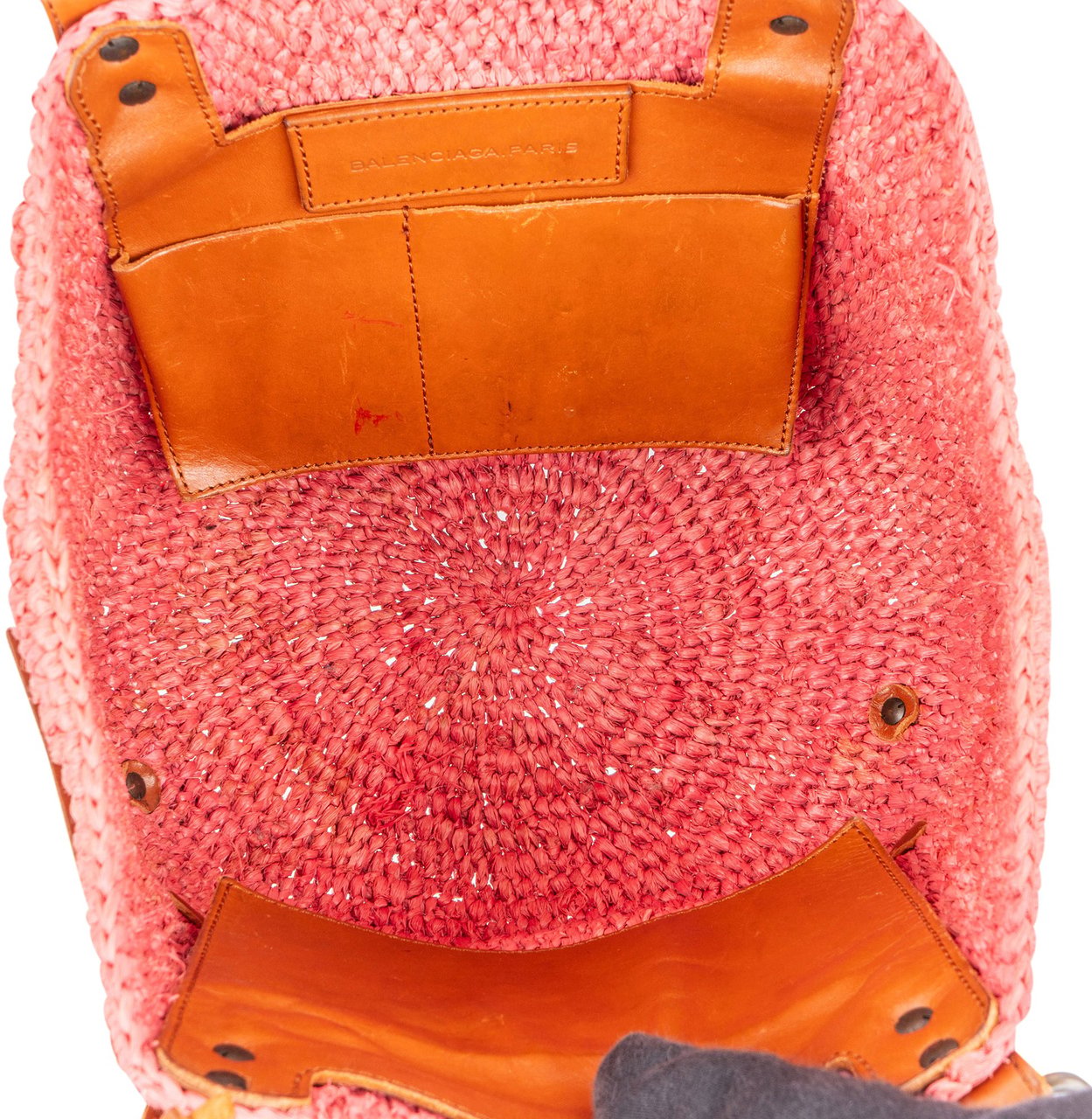 Balenciaga Raffia Panier City Handbag Roze