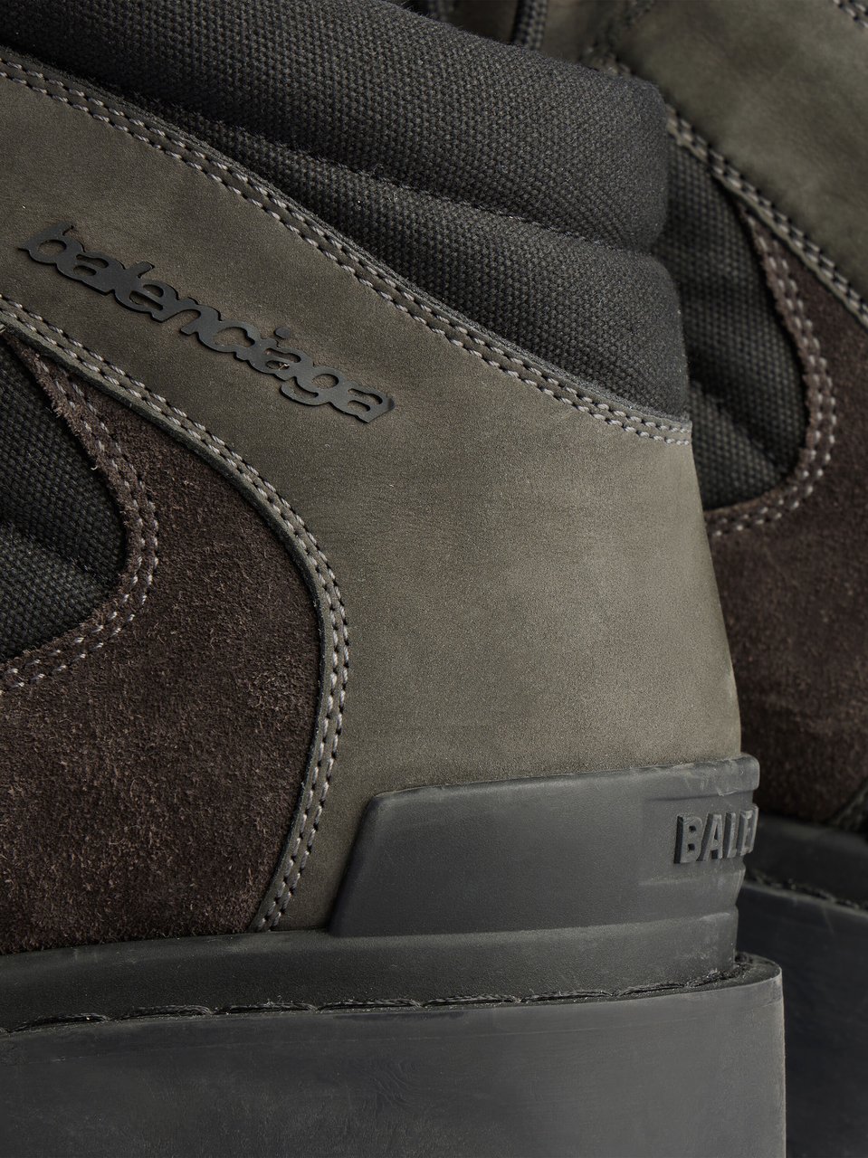 Balenciaga Black Low Combat High-Top Boots Zwart