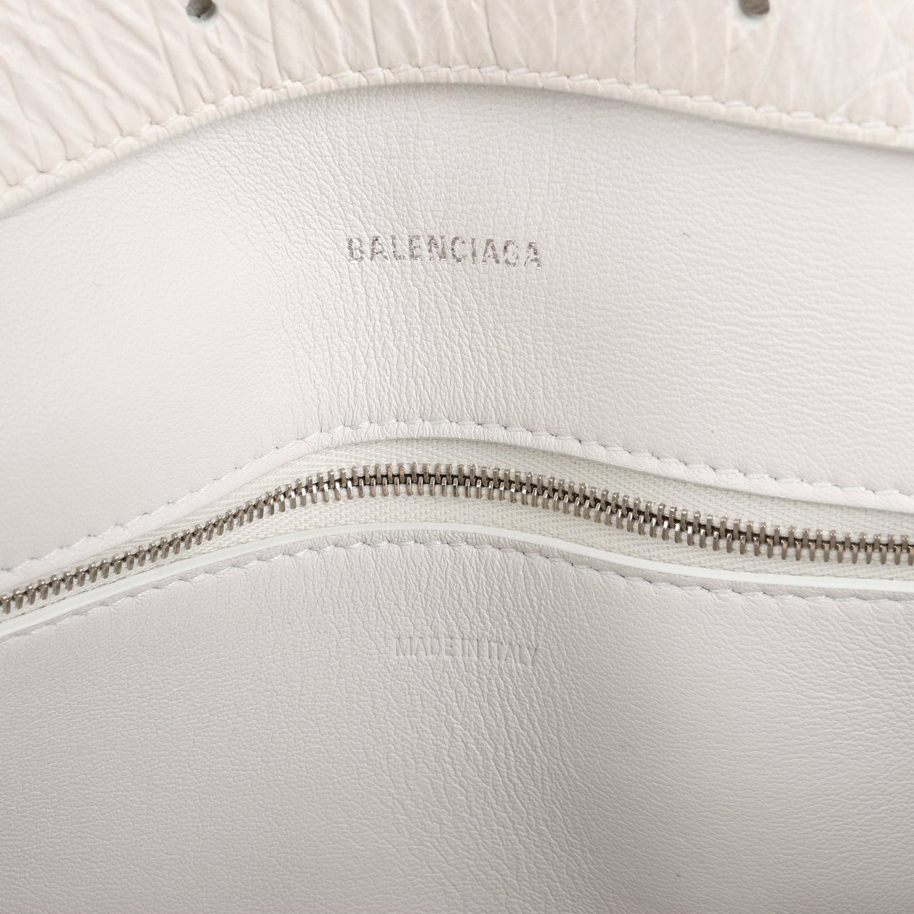 Balenciaga Balenciaga Hourglass Mock Croc Shoulder bag in White 671355 Wit