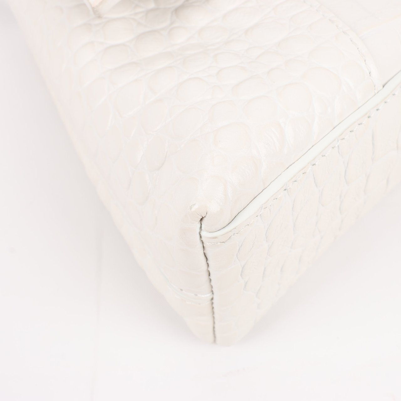 Balenciaga Balenciaga Hourglass Mock Croc Shoulder bag in White 671355 Wit