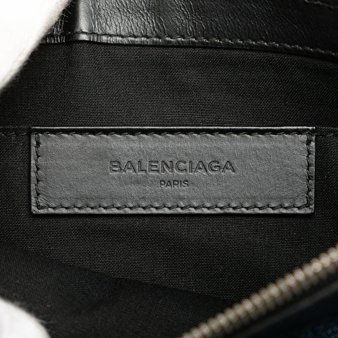 Balenciaga Denim Navy Clip M Clutch Blauw