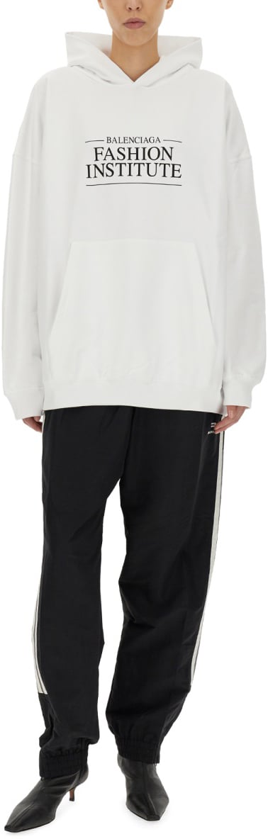 Balenciaga Large Fit Sweatshirt in Medium-Thickness Cotton Neutraal
