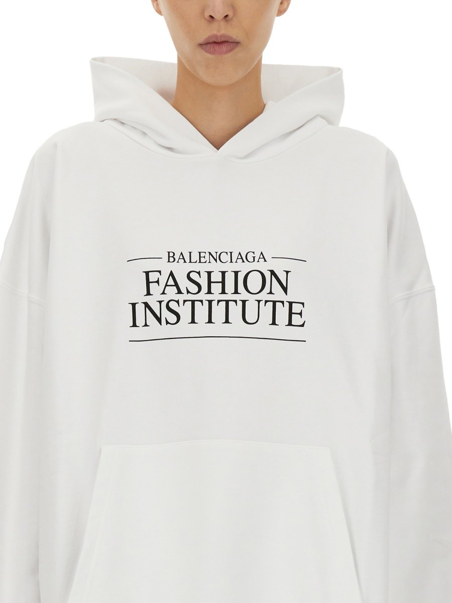Balenciaga Large Fit Sweatshirt in Medium-Thickness Cotton Neutraal
