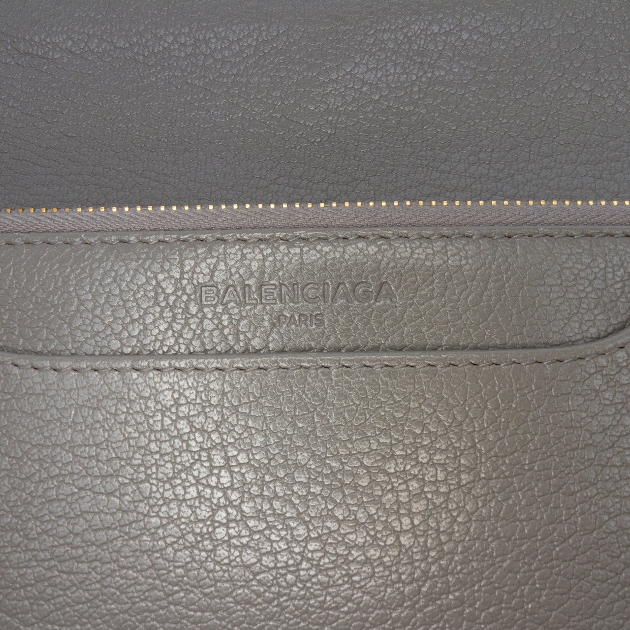 Balenciaga Chevre Motocross Metallic Edge Wallet on Chain Grijs