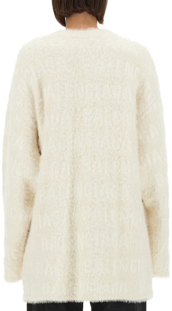 Balenciaga Oversized V-Neck Cardigan with Relaxed Fit Neutraal