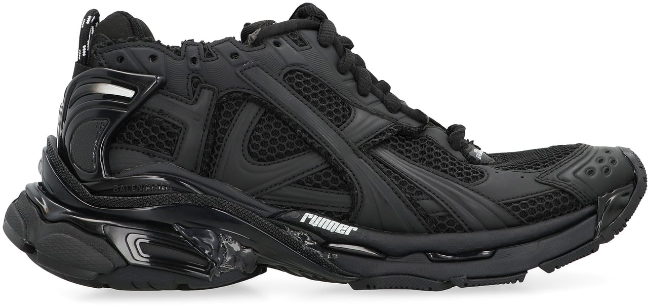 Balenciaga Sneakers Runner in mesh Zwart