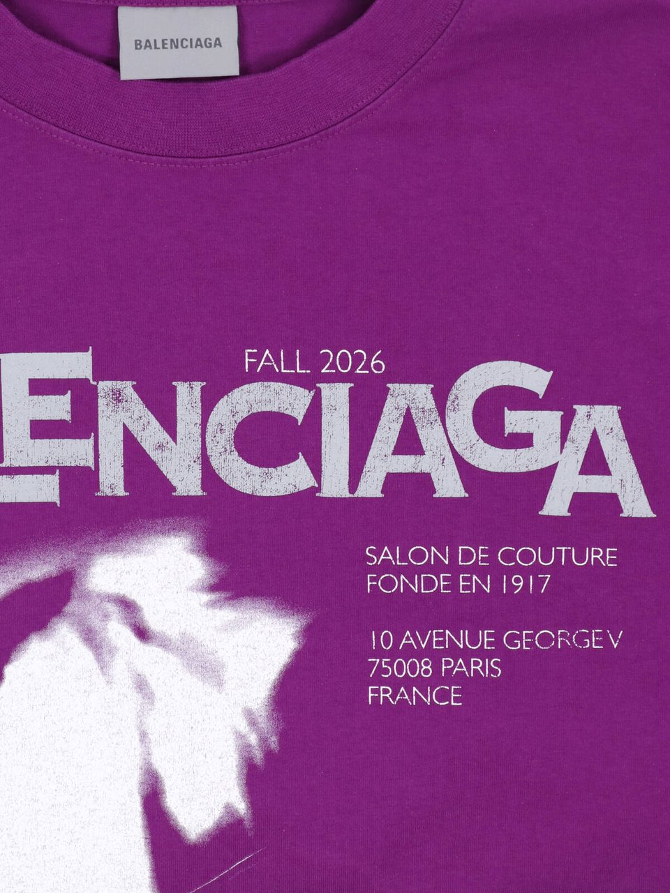 Balenciaga Boxy-Fit T-Shirt with Bold Graphic Print Paars