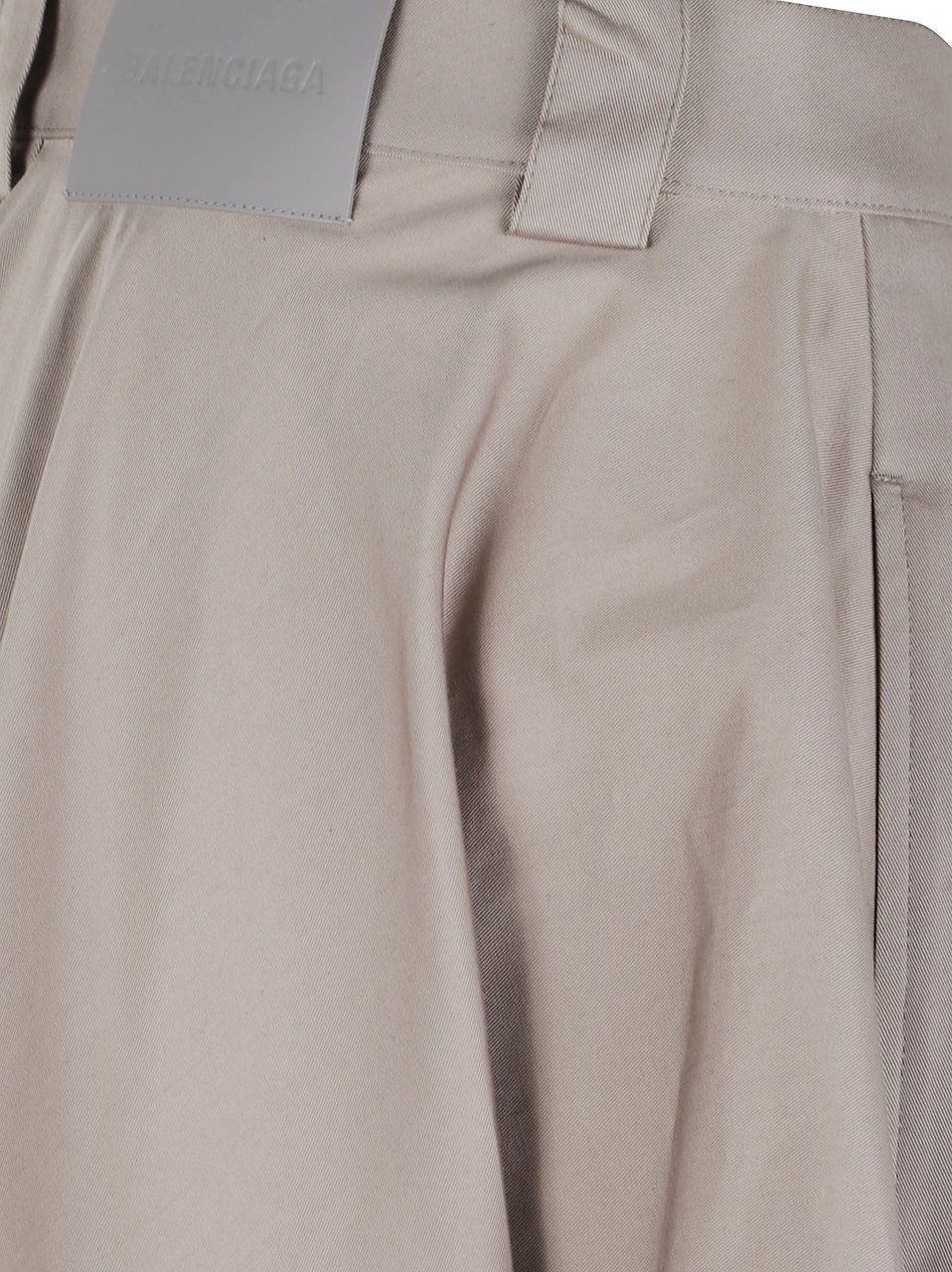 Balenciaga Balloon Silhouette Shorts with Draped Effect and Logo Patch Grijs