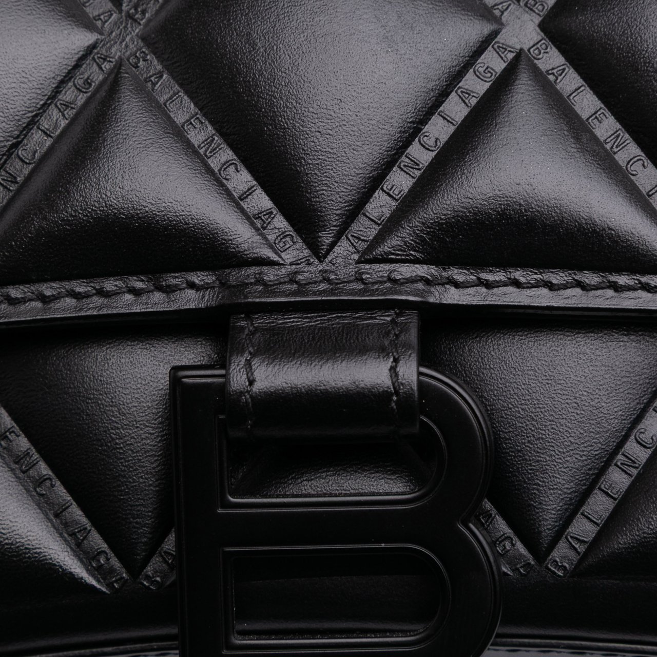 Balenciaga Small Quilted Leather Hourglass Top Handle Bag Zwart
