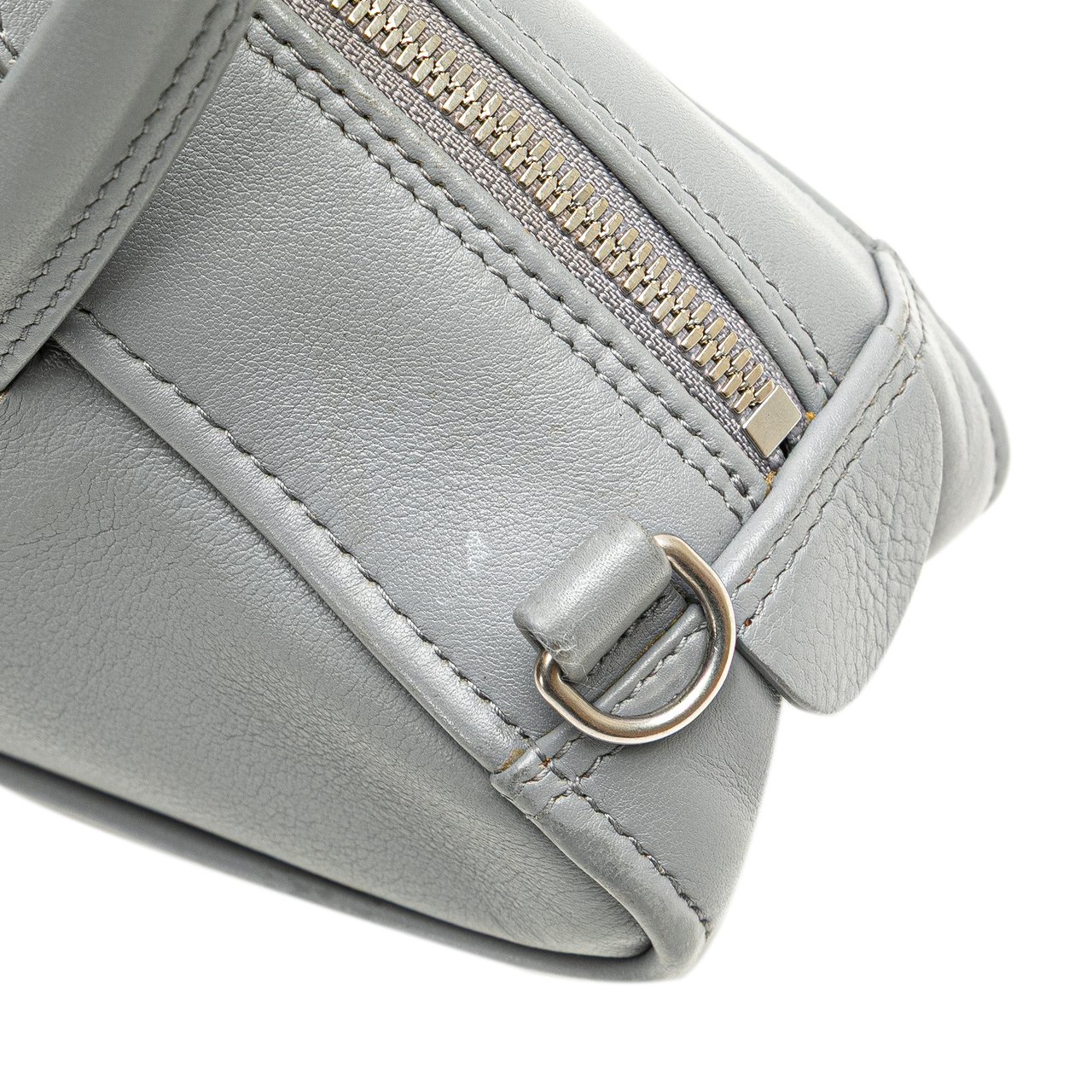 Balenciaga Medium Leather Triangle Duffle Bag Grijs