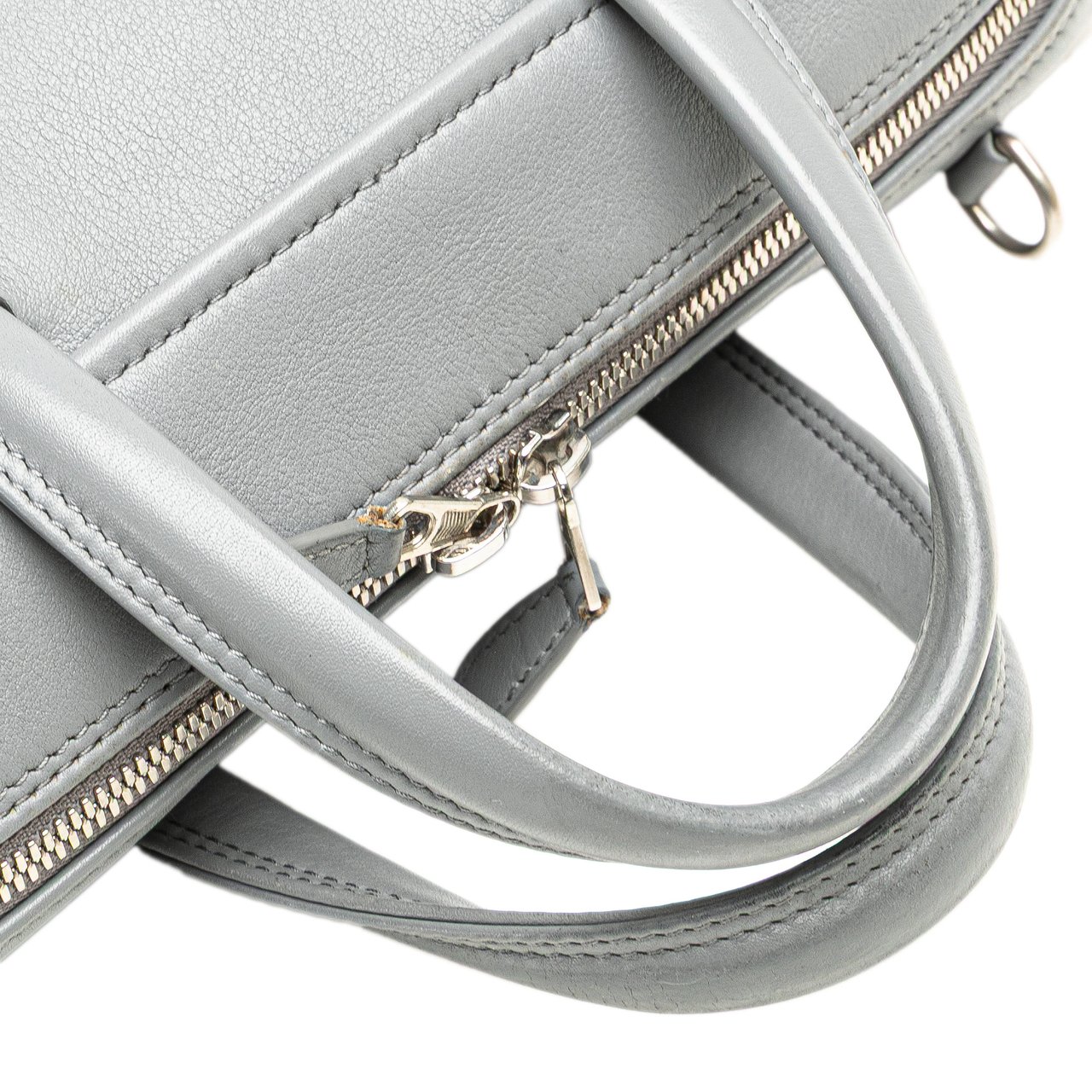 Balenciaga Medium Leather Triangle Duffle Bag Grijs