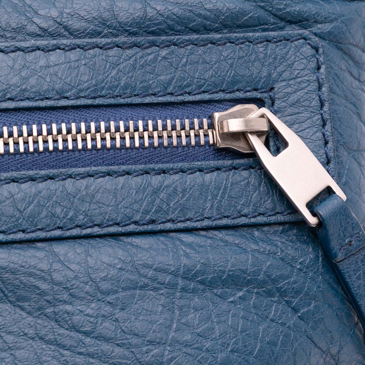 Balenciaga Lambskin Motocross Classic Clip M Clutch Blauw