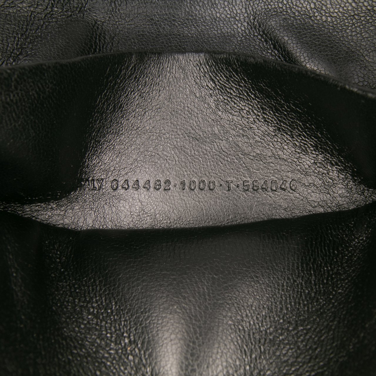 Balenciaga Pebbled Leather Neo Classic City Pouch Crossbody Zwart