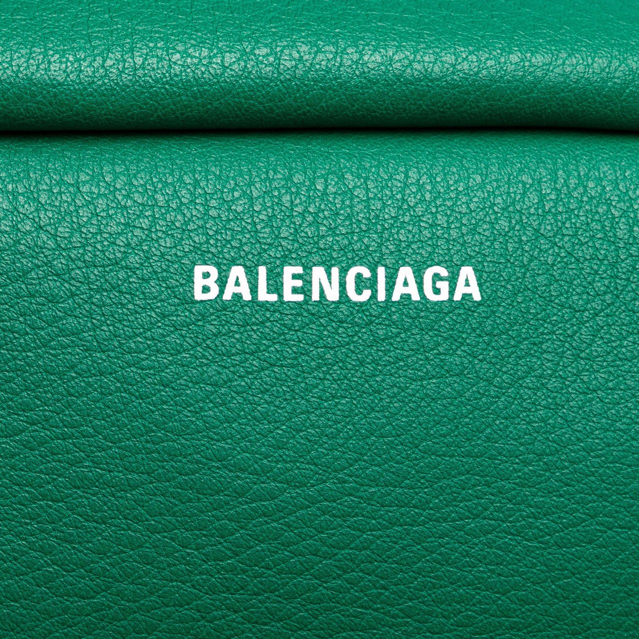 Balenciaga Leather Logo Everyday Camera Bag S Groen