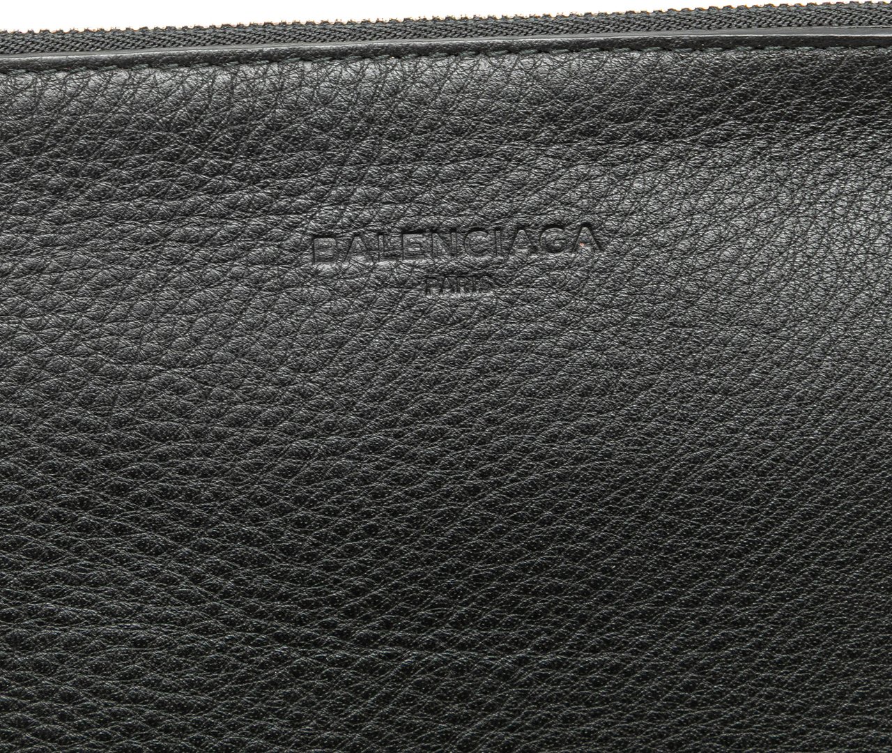 Balenciaga Leather Everyday Pouch Zwart