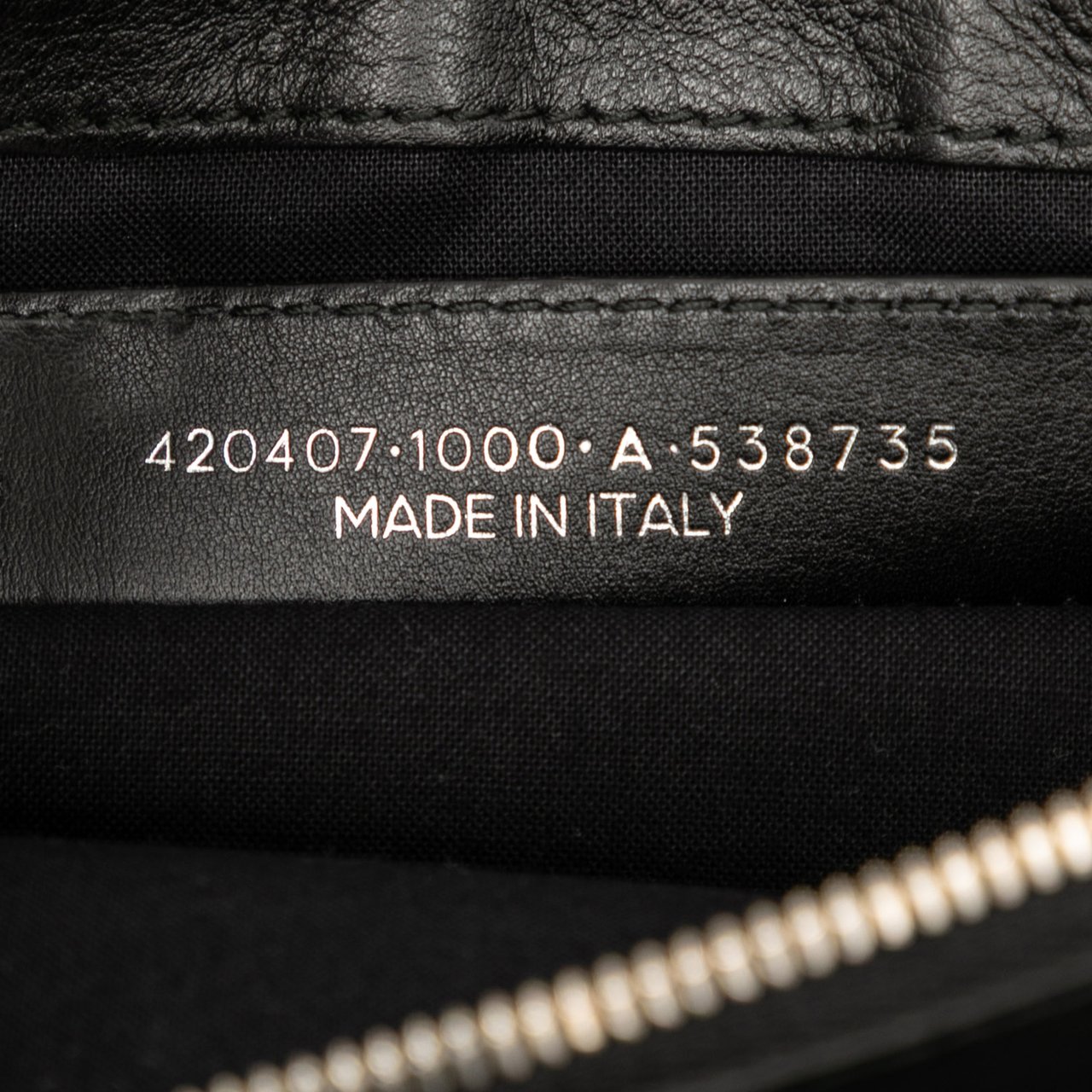 Balenciaga Leather Navy Clip M Zwart