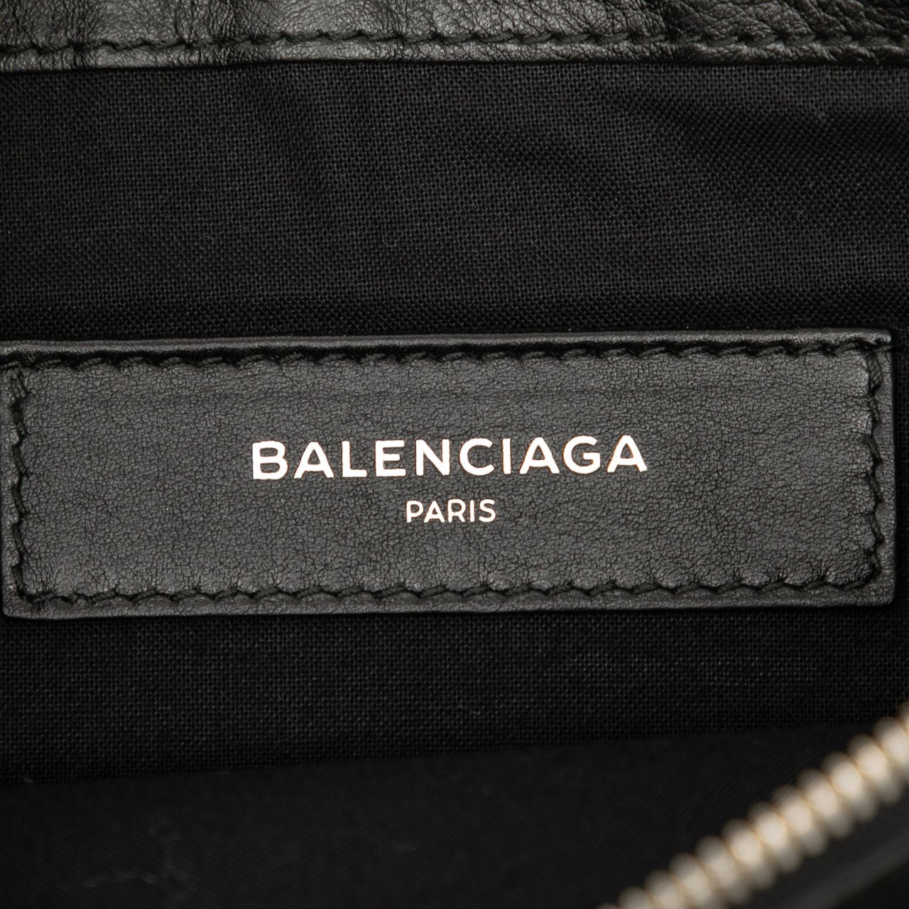 Balenciaga Leather Navy Clip M Zwart