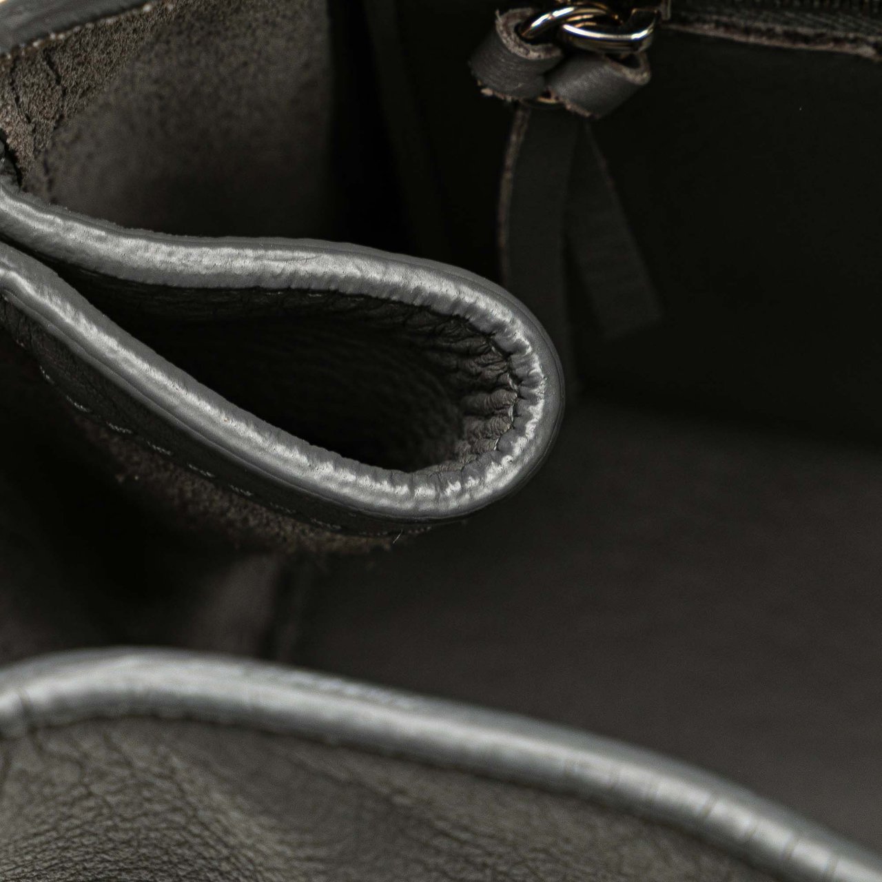 Balenciaga Leather Papier A6 Zip Around Satchel Grijs