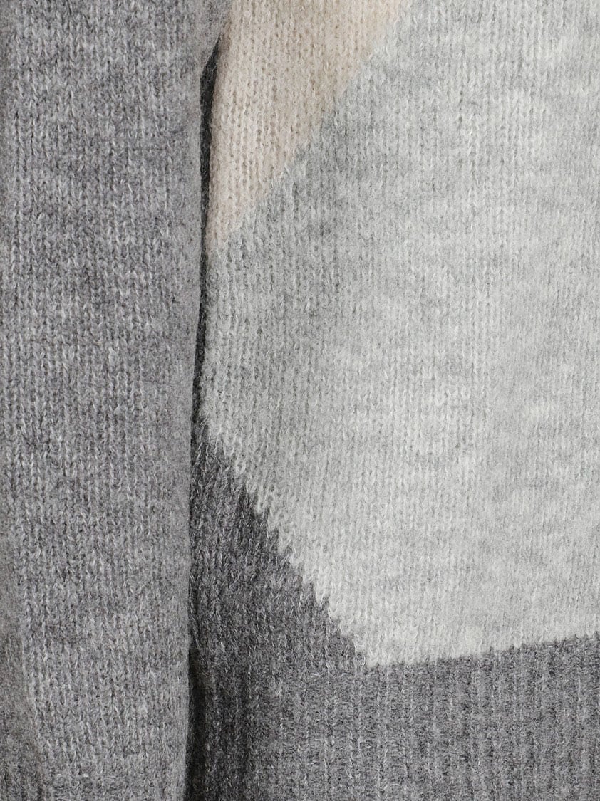 Ballantyne Geometric Pattern Knit Sweater With Classic Crew Neckline Grijs