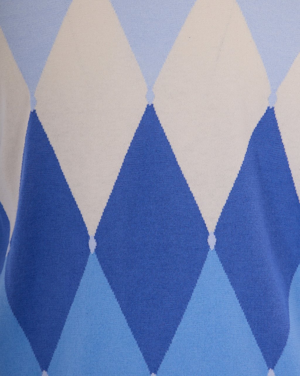 Ballantyne Lightweight Knit Sweater with Distinctive Argyle Design Blauw