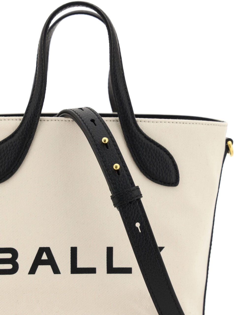 Bally Bally White and Black Leather Bucket Bag Zwart