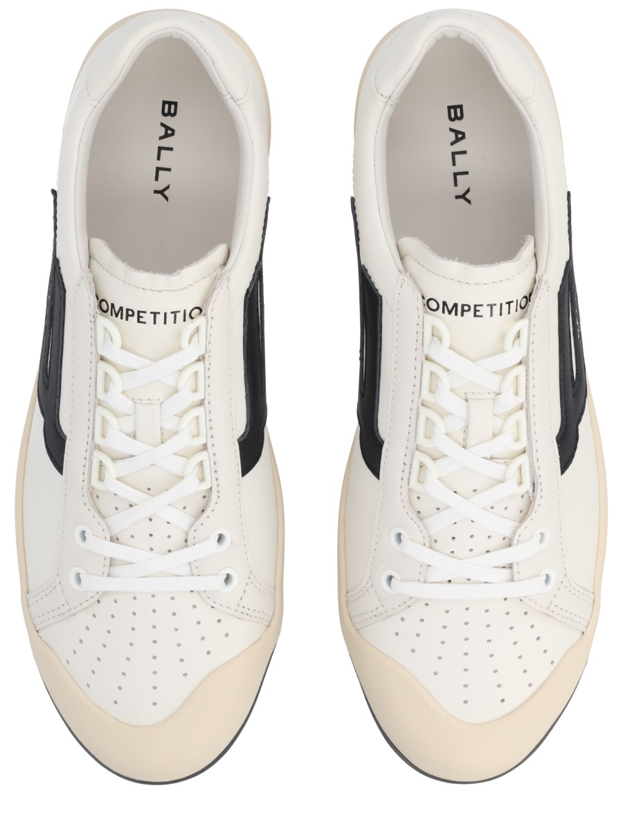 Bally Competition Calfskin Side Stripe Sneakers Neutraal