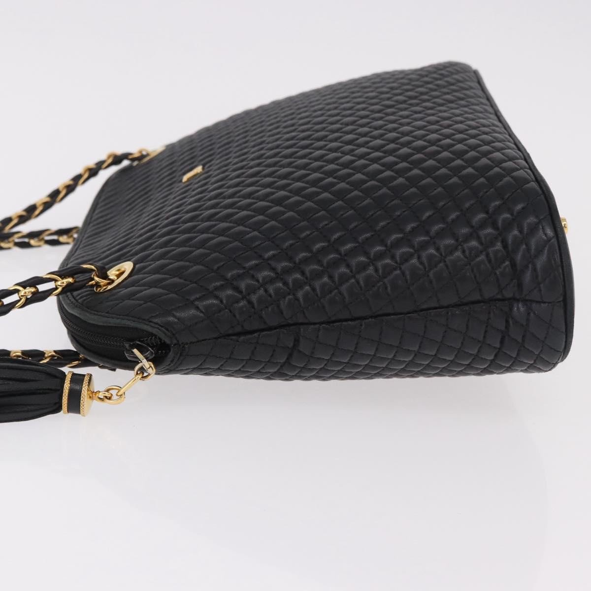 Bally Vintage Chain Quilted Leather Zwart