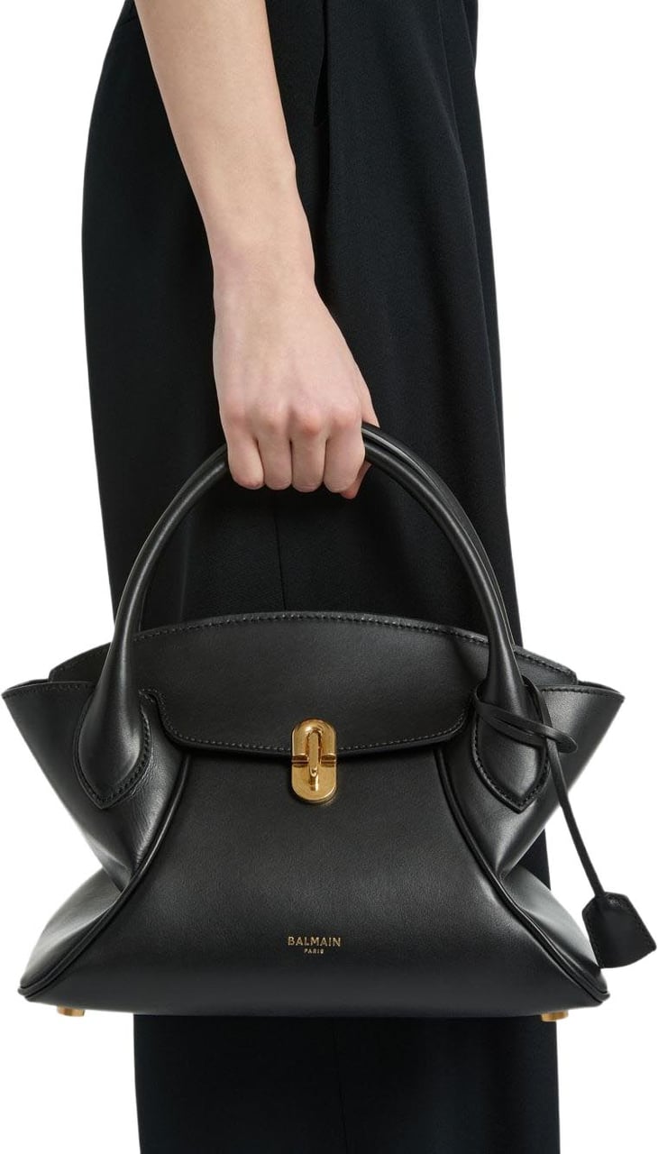 Balmain Star-Shaped Black Leather Handbag with Gold Accents Zwart