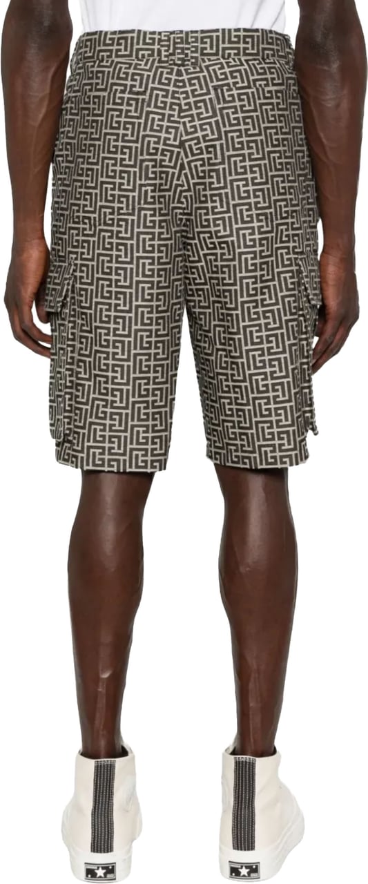 Balmain Black Shorts Relaxed Cargo Shorts Grijs