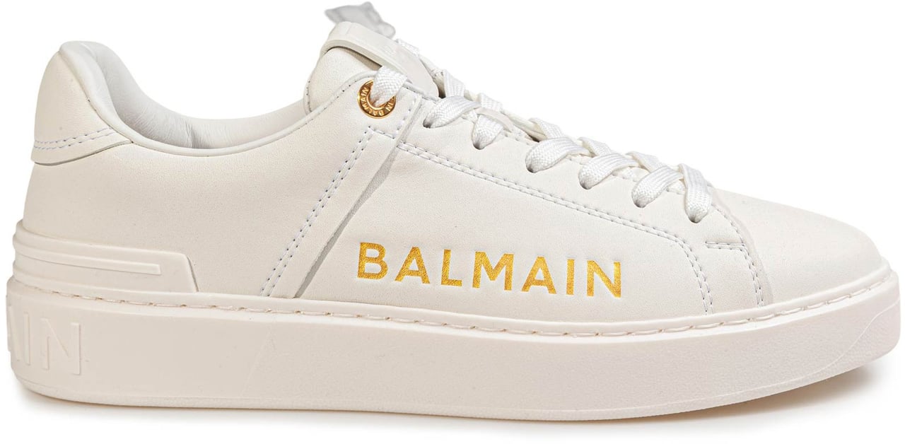 Balmain Balmain b court white leather sneakers with gold side logo Wit