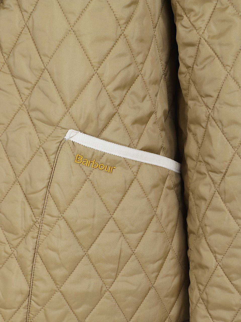 Barbour Cropped Diamond-Quilted Jacket with Velvet Details Neutraal