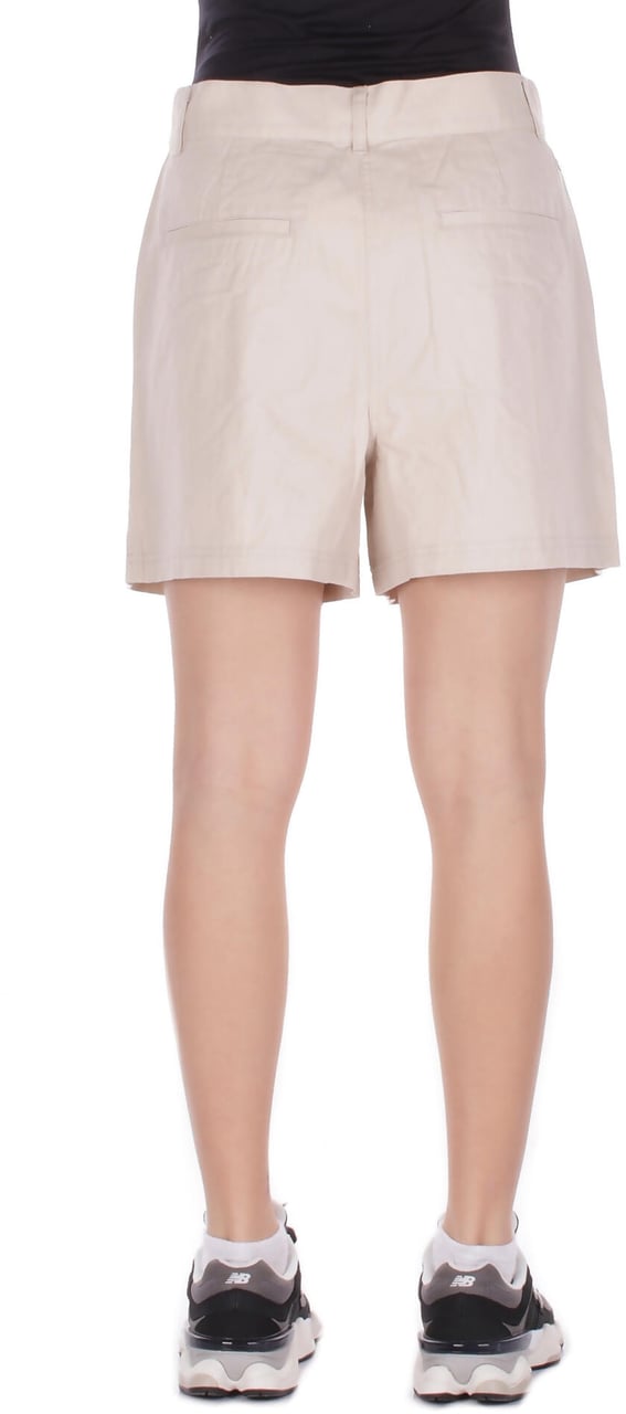 Barbour Shorts Cream Wit