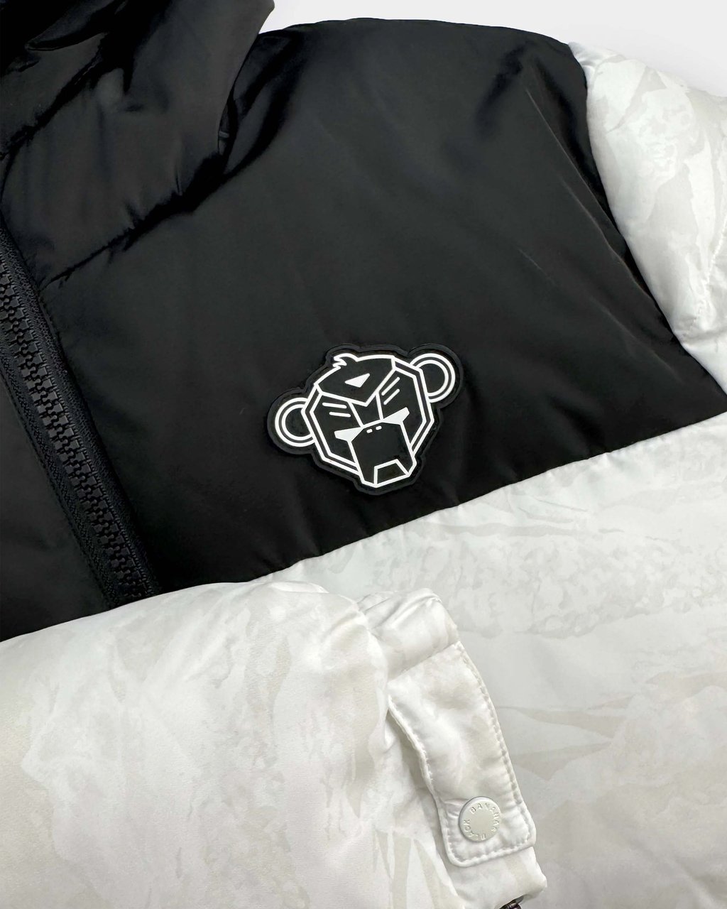 Black Bananas JR. PEEK FREEZE PUFFER JACKET Wit