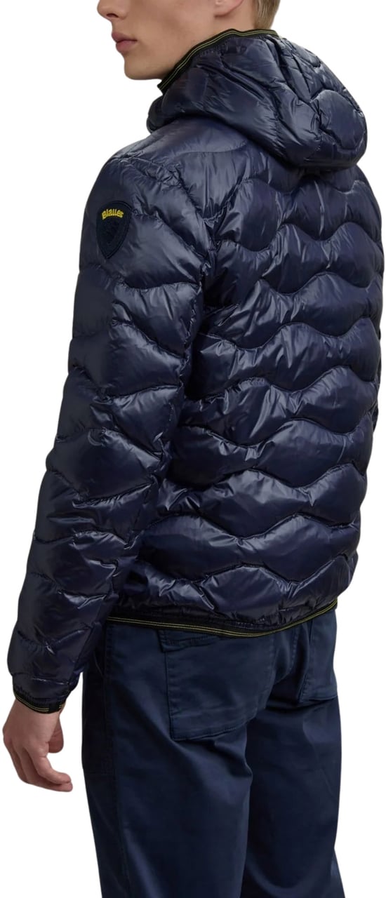 Blauer Wave — Hooded Down Jacket Zwart