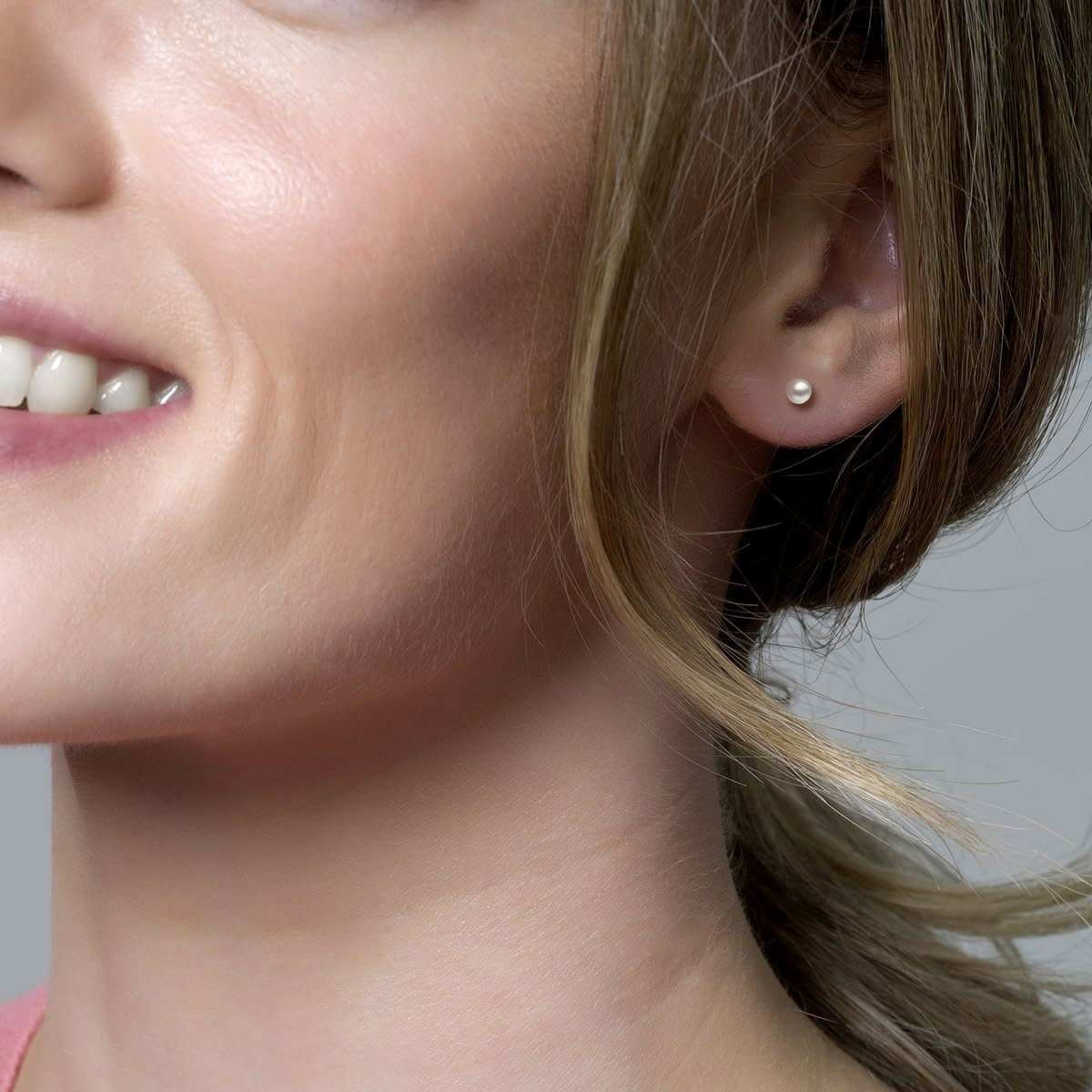 Blush Blush Oorbellen 7137YPW 14k Geelgoud Oorstekers met Zoetwater Parel 3.3mm Divers