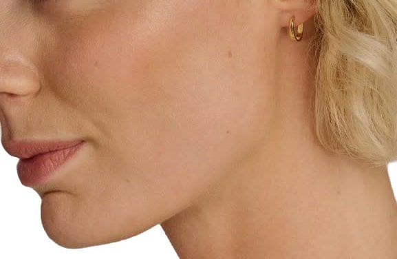 Blush Blush Oorbellen 7379YGO 14k Geelgoud Ovalen Oorringen 2.6x12mm Goud