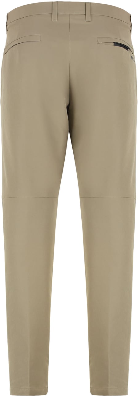 Boss Regular fit pants in elastic fabric Groen