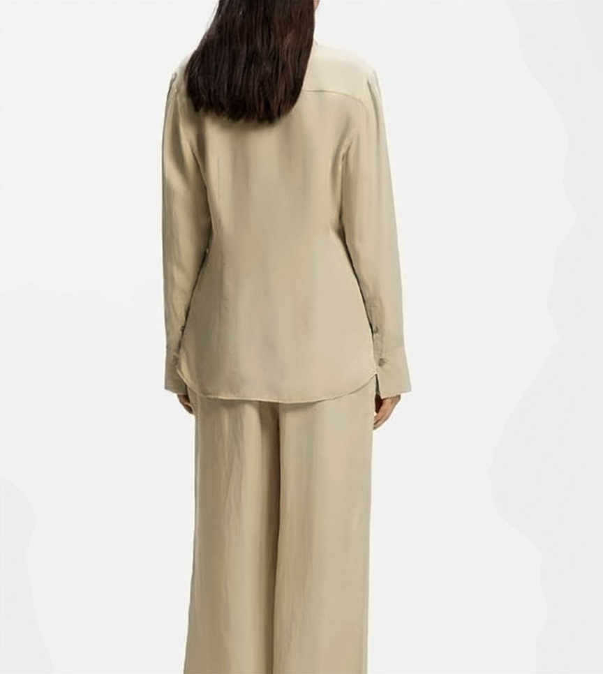 Boss Beige Beruta2 Pointed Collar Hidden Shirt Neutraal