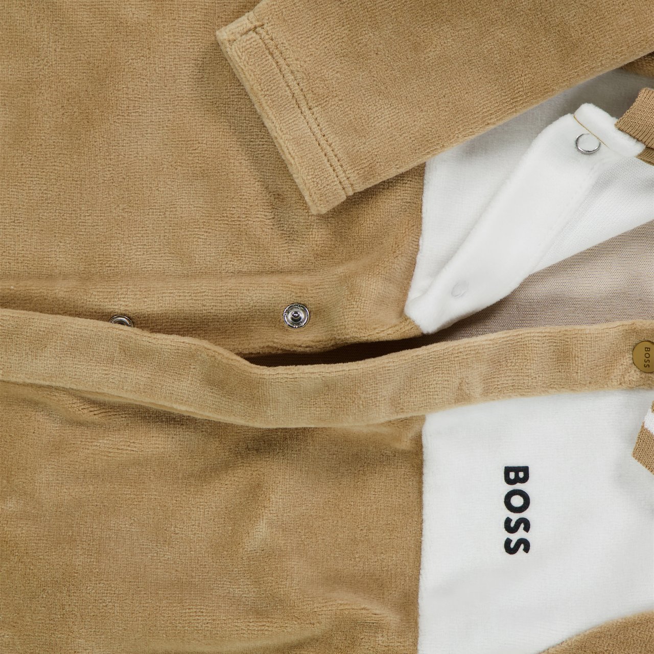 Boss Boss Baby Jongens Boxpakje In Camel Taupe