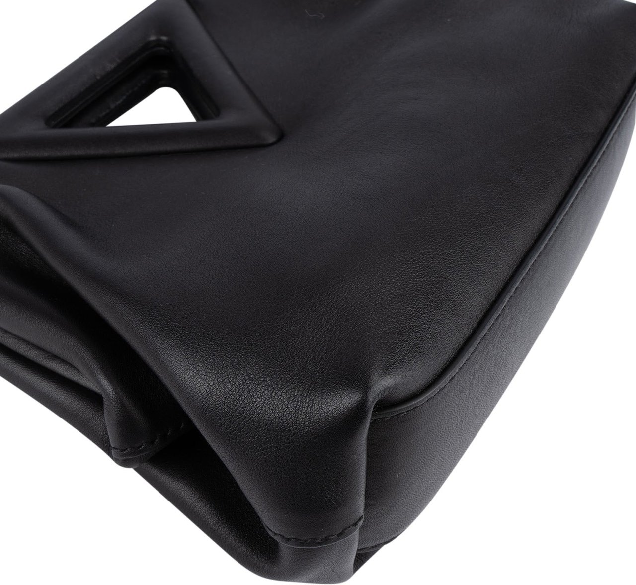 Bottega Veneta Leather Small The Point Handbag Zwart