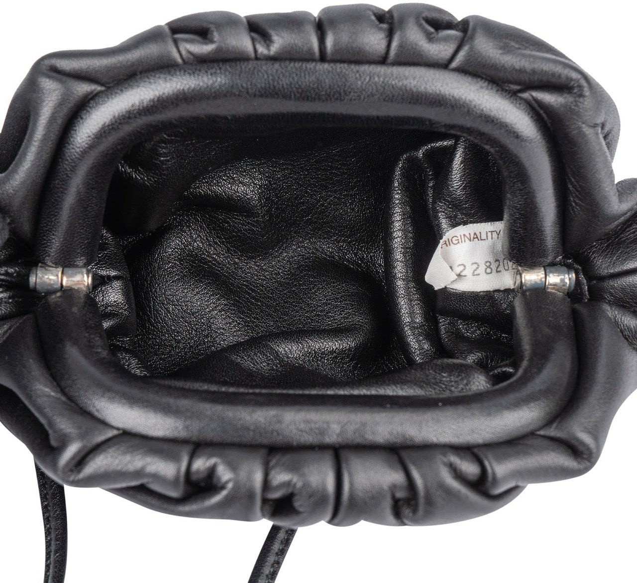 Bottega Veneta Leather The Mini Pouch Bag Zwart