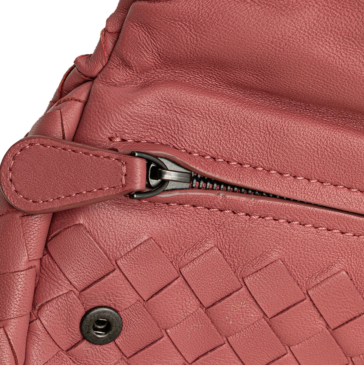 Bottega Veneta Mini Nappa Intrecciato Expandable Chain Crossbody Roze