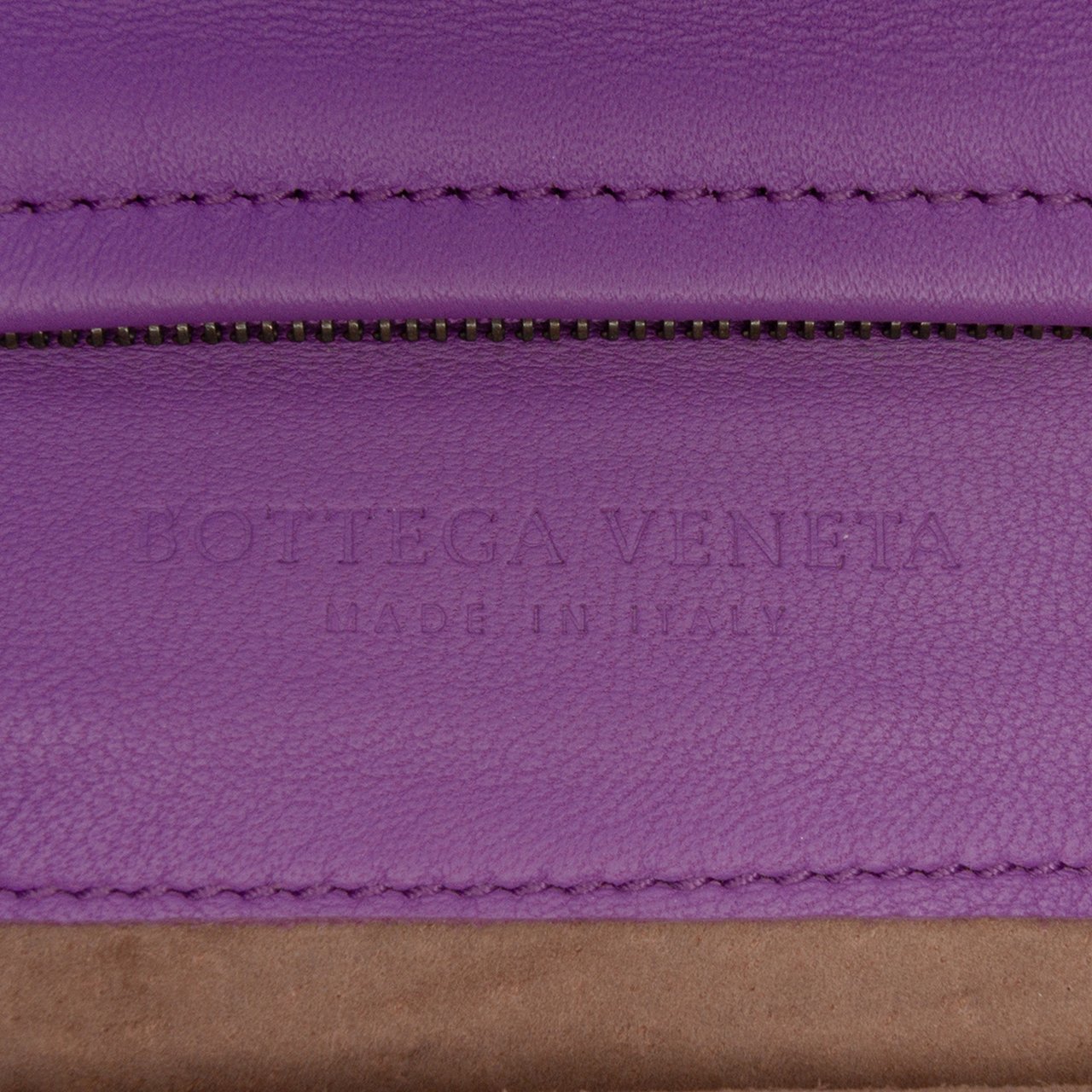 Bottega Veneta Nappa Intrecciato Turn Lock Clutch Paars
