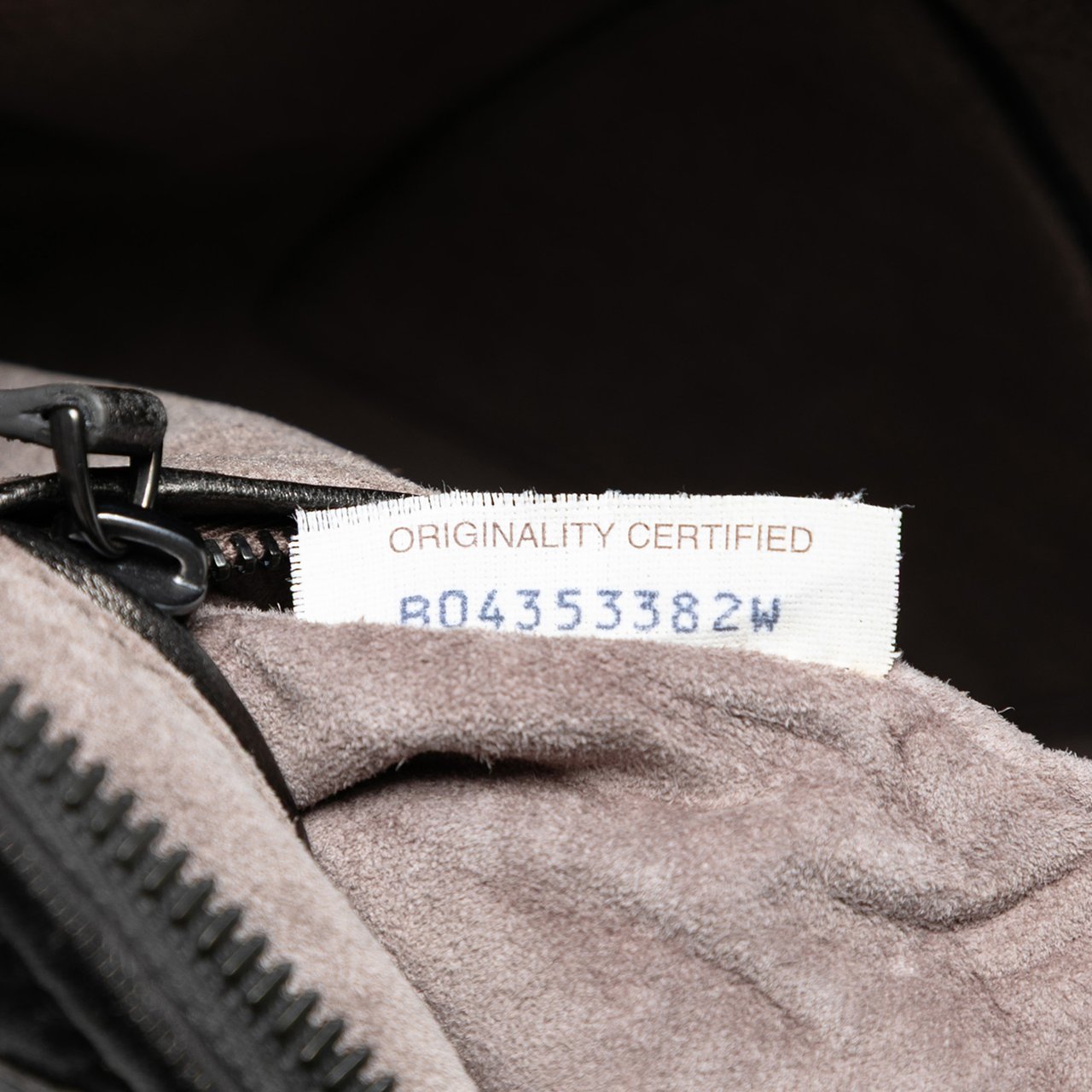 Bottega Veneta Metallic Nappa Intrecciato Nodini Crossbody Grijs