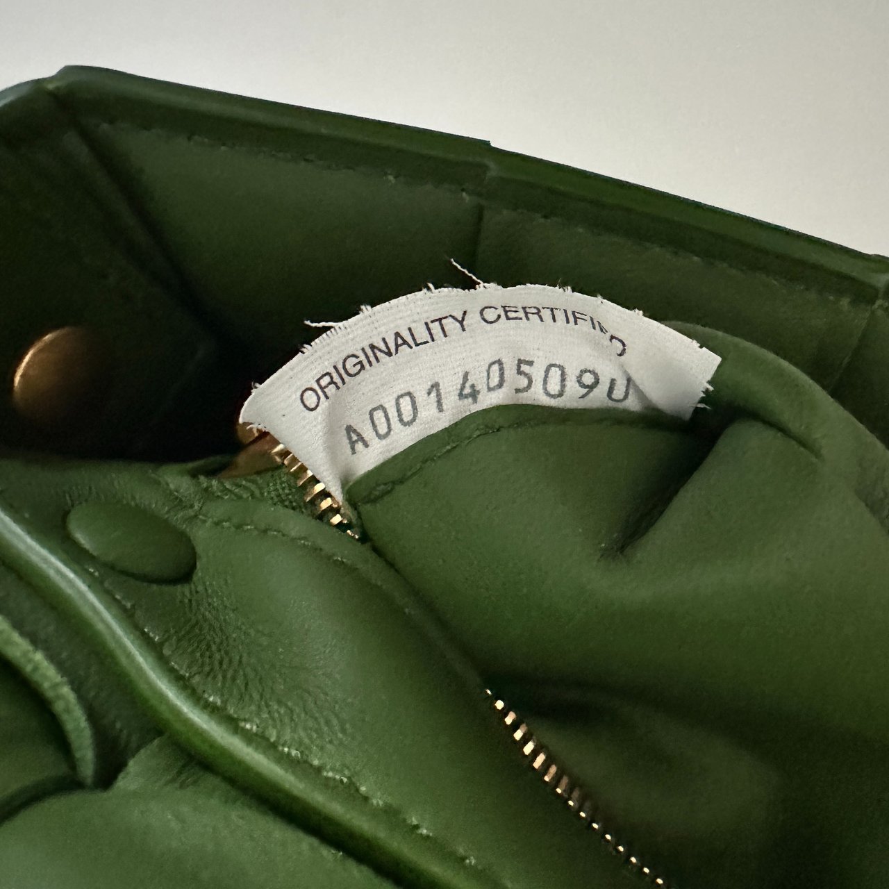 Bottega Veneta Bottega Veneta Padded Cassette Small Avocado / ungetragen Groen
