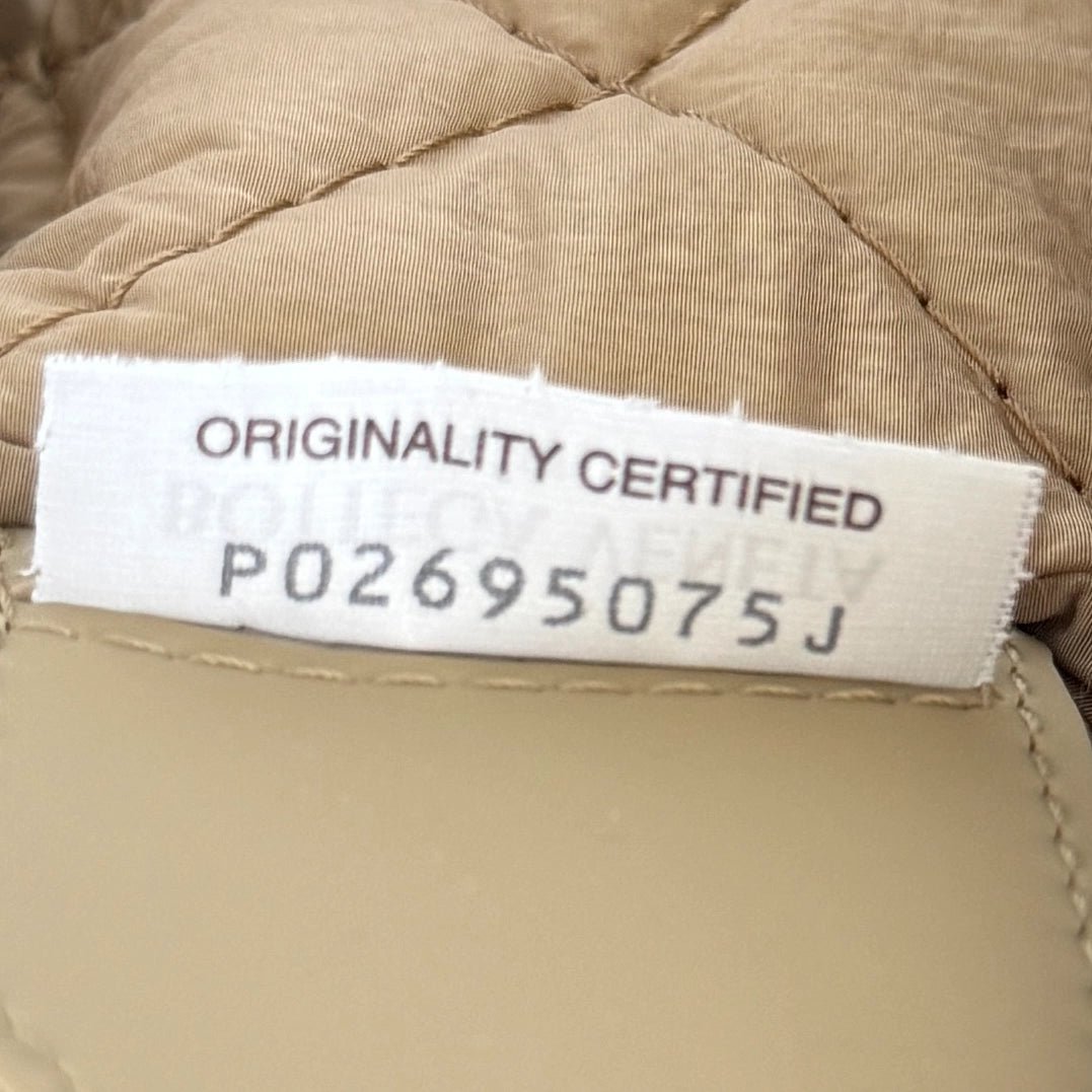 Bottega Veneta Bottega Veneta Medium Padded Tech Cassette Tasche Sesame Beige / neuwertig Beige